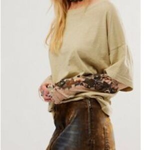 Free People Gardner tee in Spanish olive sz S EUC
